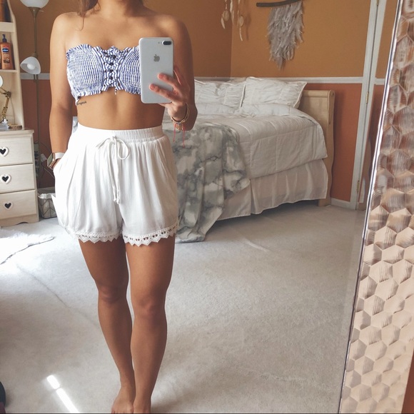 White Lace Shorts - Picture 6 of 6